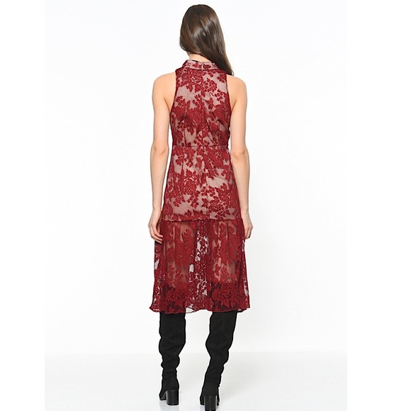 RED LACE MIDI DRESS - Picture 6 of 10
